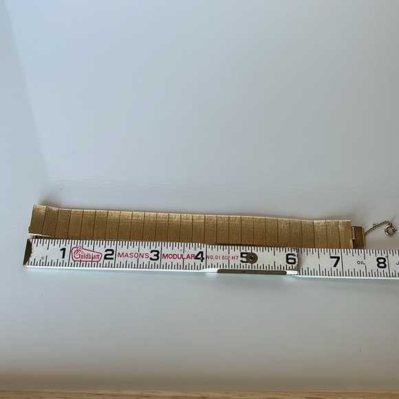 Vintage Napier Gold Tone Flexible Bracelet - Picture 9 of 10